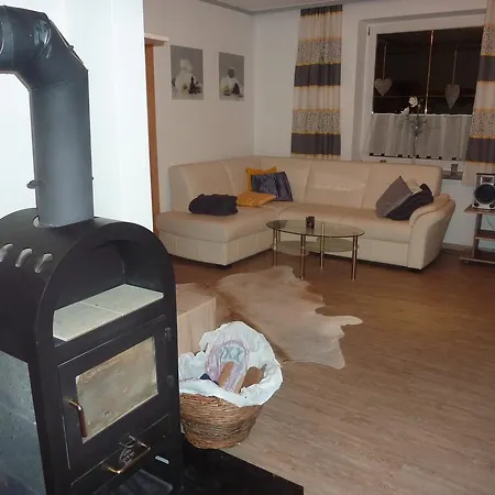 Mit Blick Auf Buchensteinwand * Hochfilzen